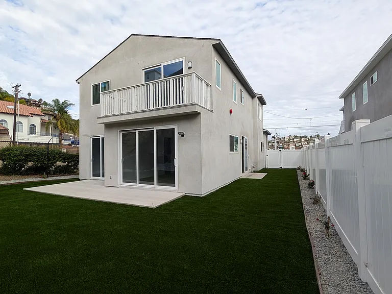 1304 Buena Vista Ave — Photo 2