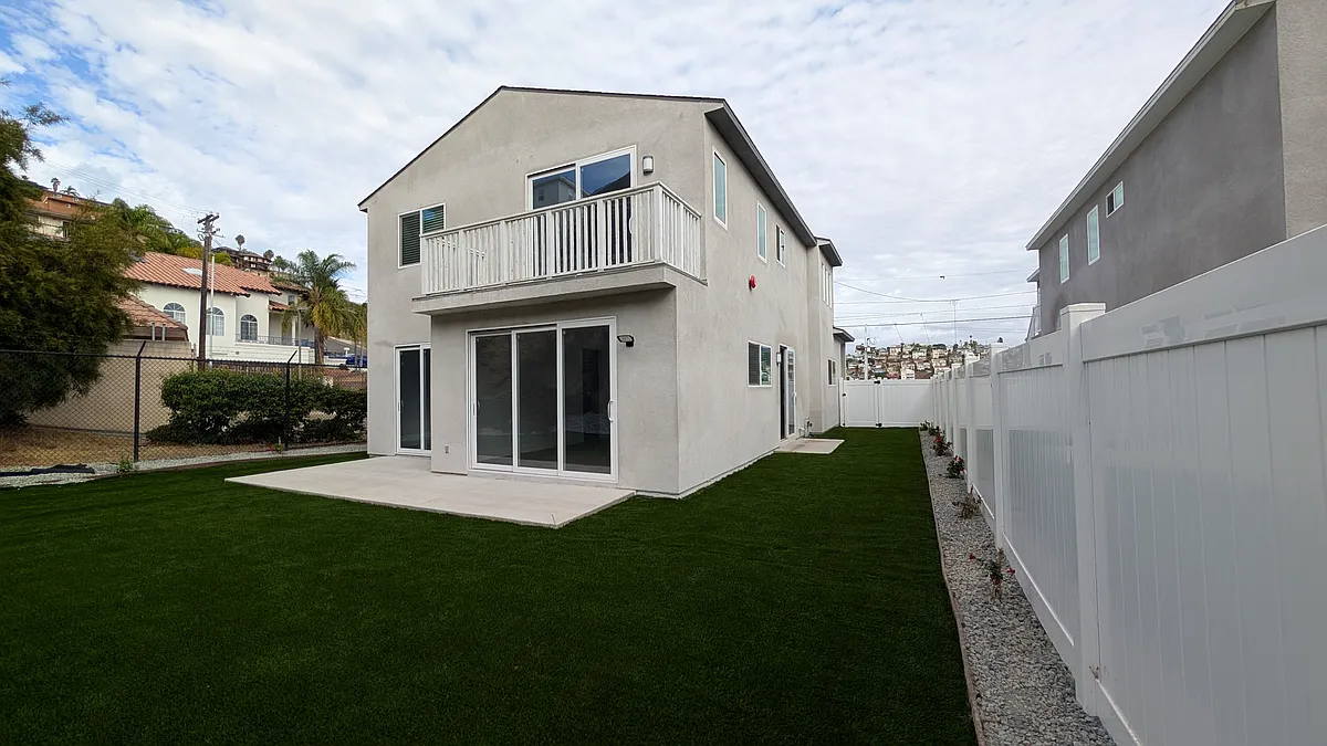 Building Photo - 1304 Buena Vista Ave