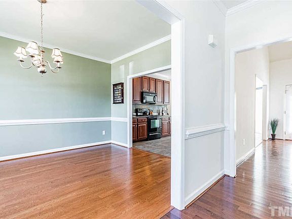 4th image of 26 Kings Canyon Ct