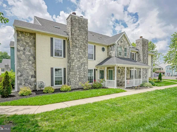 412 Pepper Mill Ct, Sewell, NJ 08080