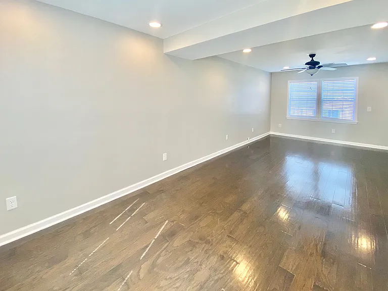 102 Petworth Dr — Photo 7