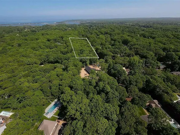 35 Washington Ave, East Hampton, NY 11937