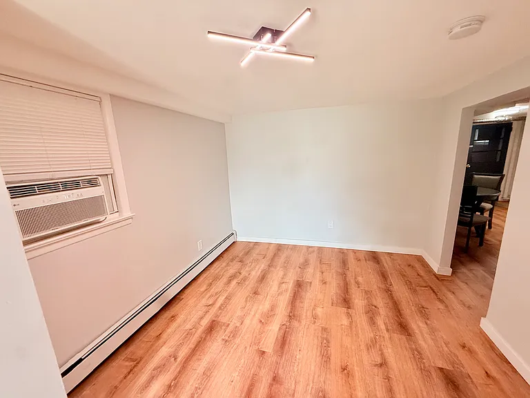 80 Malcolm Ave #1 — Photo 2