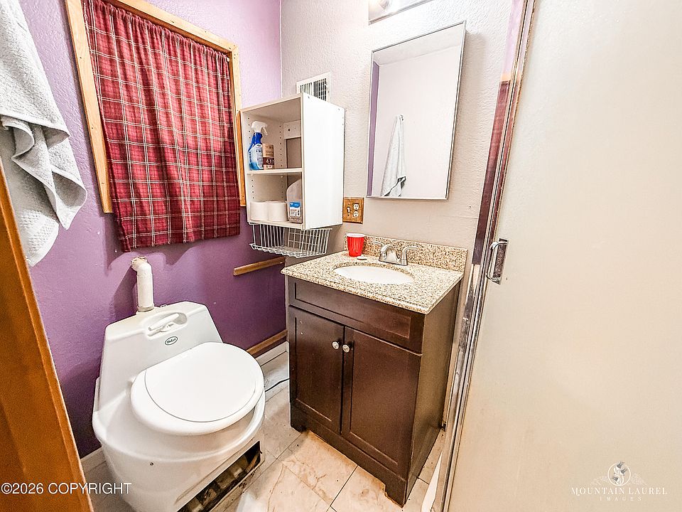 10th image of 11439 W King Arthur Dr