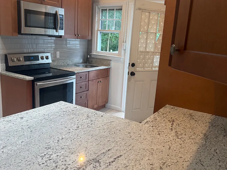 104 Woodhull Landing Rd — Photo 15