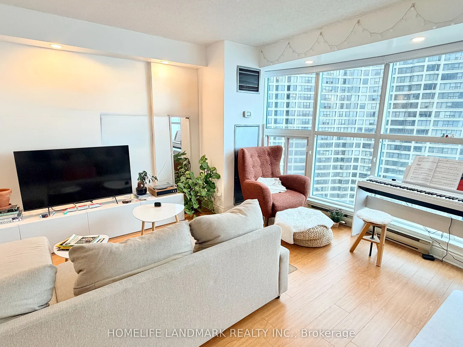Studio, $2,250 — Photo 4