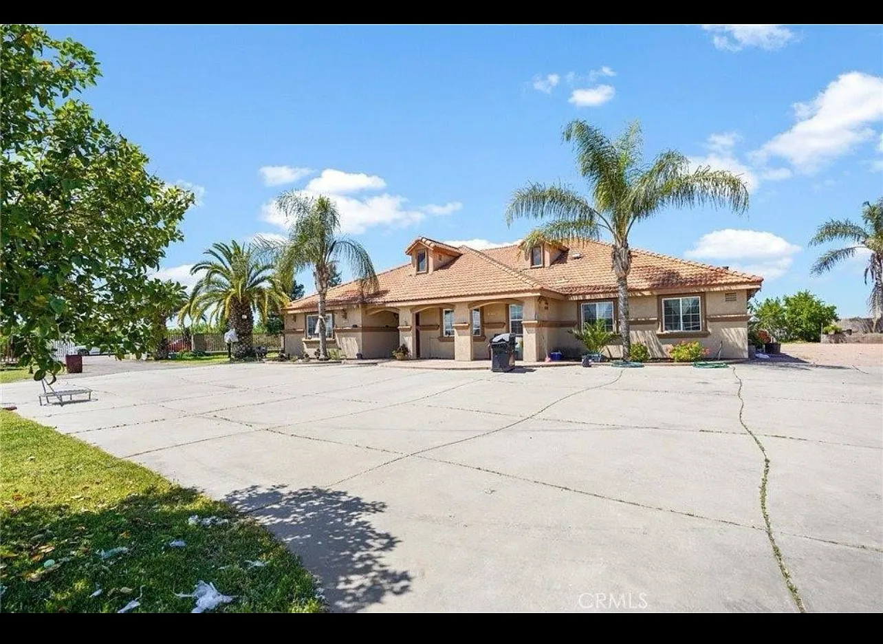 14498 Sunset Dr photo 1