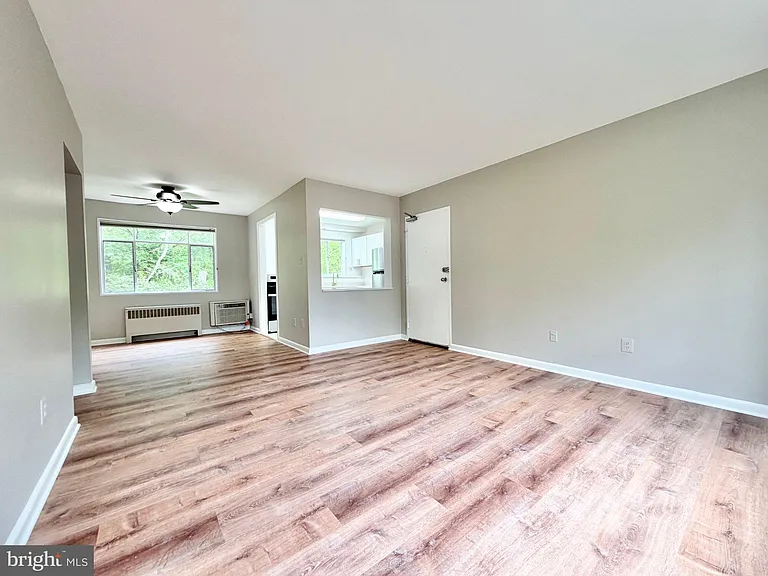 10305 Montrose Ave #M101 — Photo 4