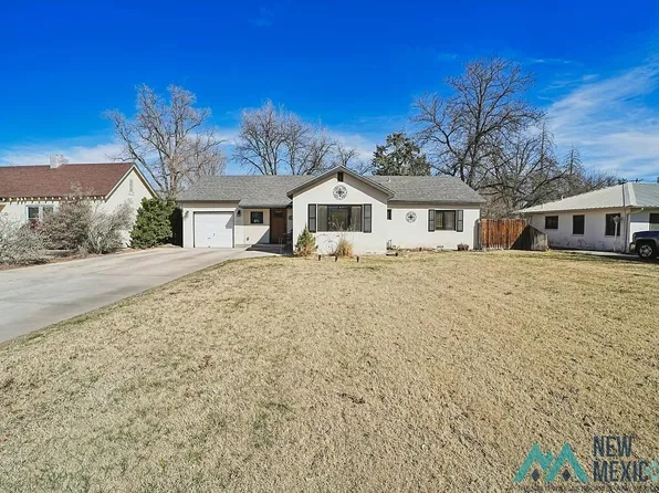 612 Lakeside Dr, Carlsbad, NM 88220