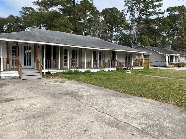 106 E Derenne Ave, Savannah, GA 31405