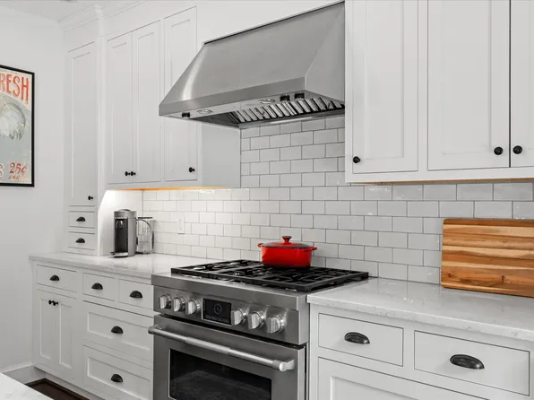 306 Beverley Dr, Alexandria, VA 22305
