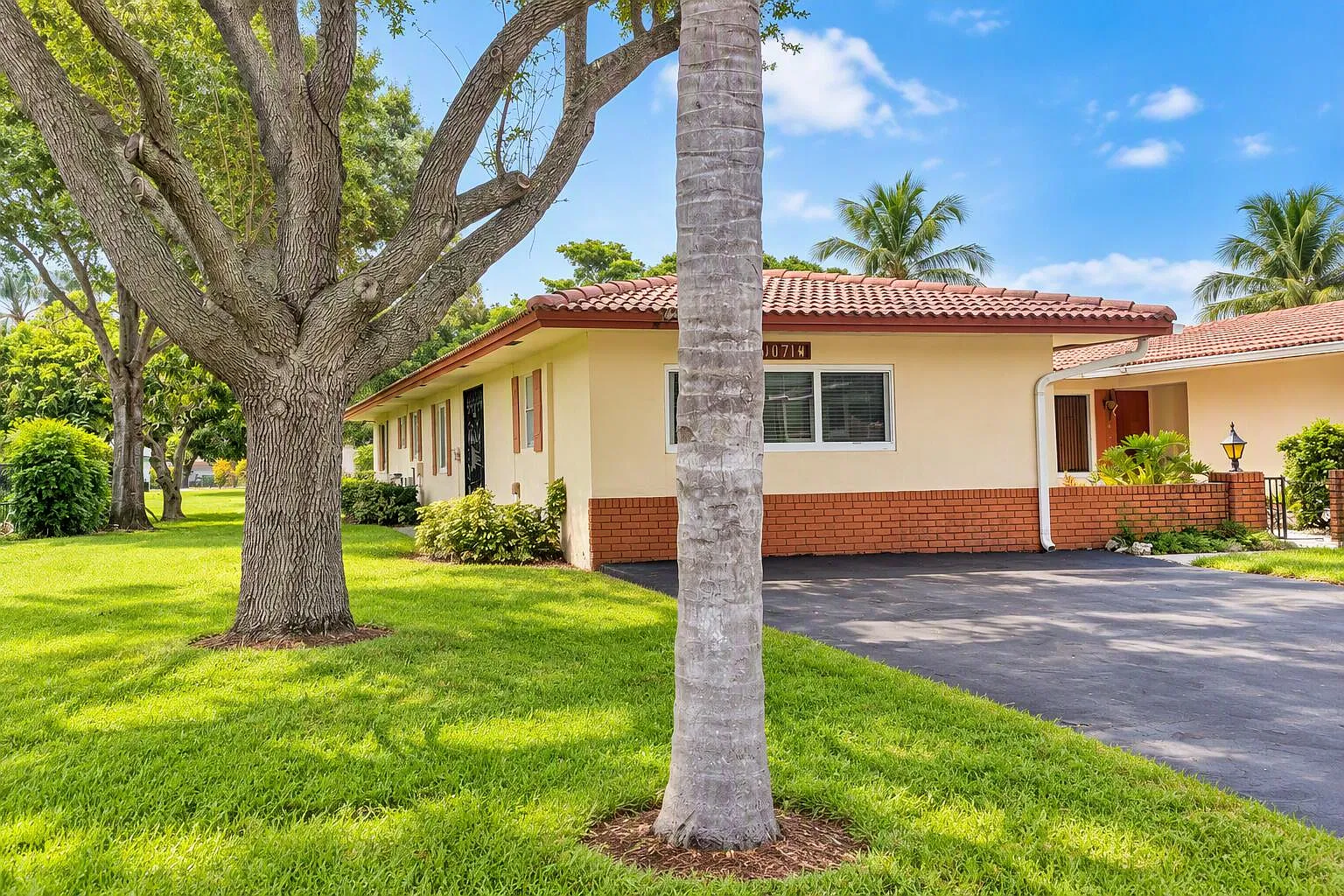1 bed, 1.0 bath, 3480 sqft, $1,300 — Photo 3