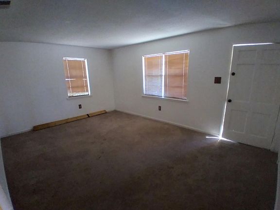 2nd image of 12250 Oakdale Ave
