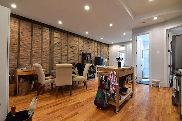 Rented by Douglas Elliman | media 19