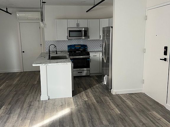 3rd image of 3101 W 25th St #305