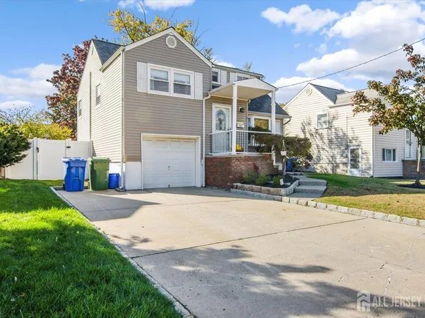 31 Carter Pl, Parlin, NJ 08859