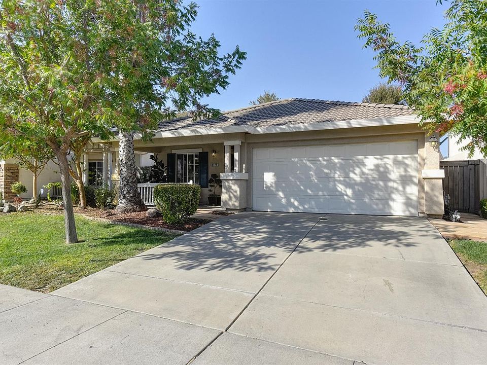 1st image of 2122 Moonstone Ave
