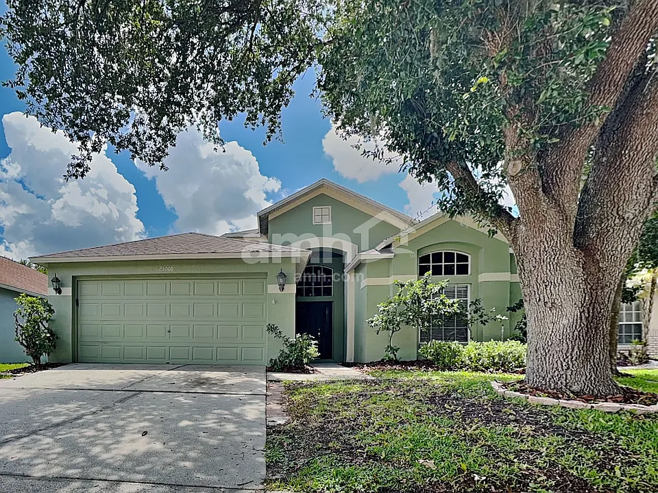 25008 Hyde Park Blvd