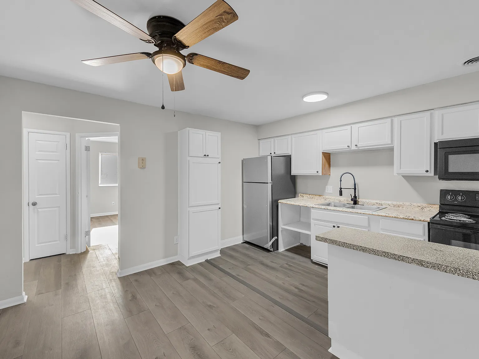 Amber Woods Apartment — Photo 4