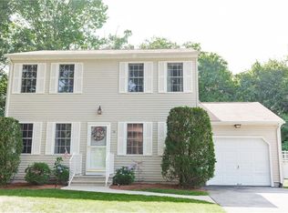 16 Pond View Dr, West Warwick, RI 02893