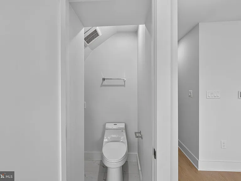 1650 Columbia Rd NW #401 — Photo 8