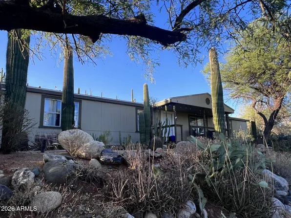 19200 E SAGUARO Drive, Black Canyon City, AZ 85324