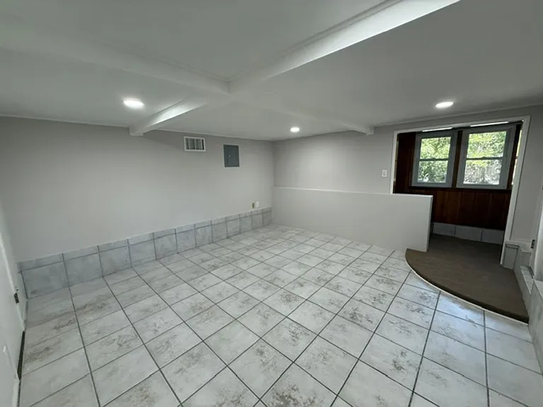 4907 Ocean View Blvd — Photo 21