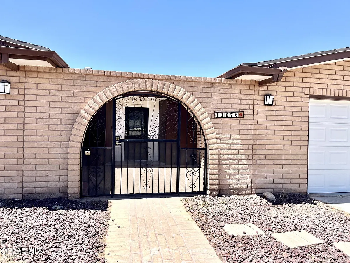 Building Photo - 11676 Andrienne Dr