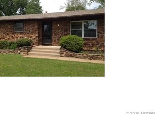 1040 Rolling Meadows Ct, Bartlesville, OK 74006