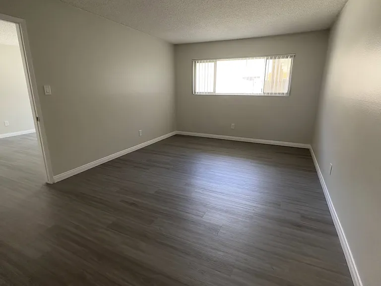 14517 S Vermont Ave — Photo 17