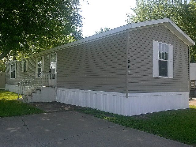 1st image of 102 Menard Dr