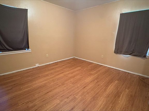 4th image of 204 Houston St