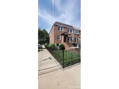 6046 69th Pl Photo 1