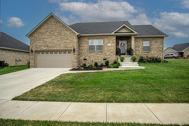 1st image of 715 Goldenwood Dr