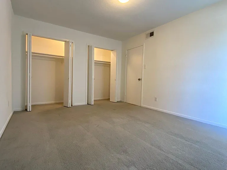 Pine Ridge Apartments — Photo 28