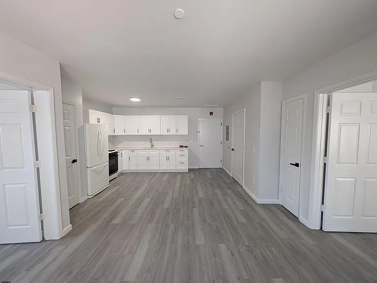 1413 Arctic Ave — Photo 15