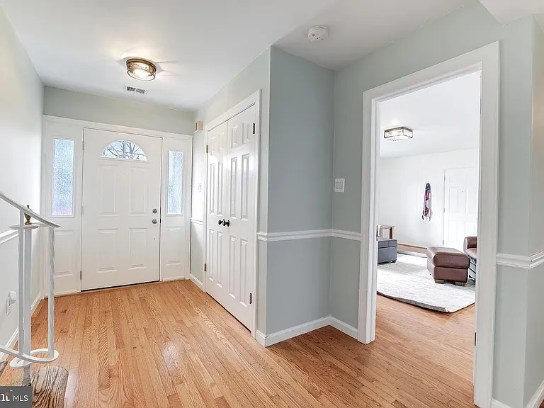 15010 Ulderic Dr — Photo 8