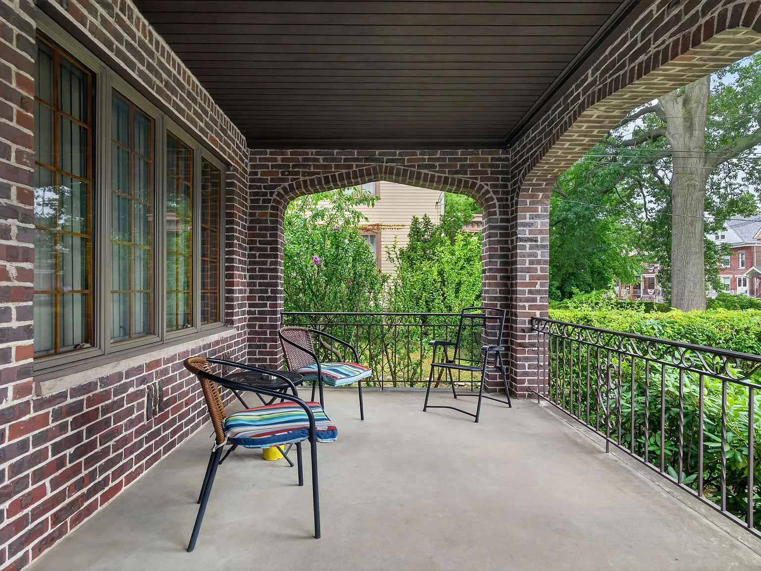 2 bed, 1.0 bath, $2,200 — Photo 3
