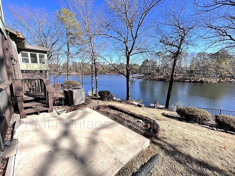 1st image of 19 Bayswater Ln