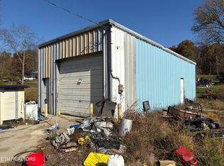 9427 Smoky Row Rd, Strawberry Plains, TN 37871