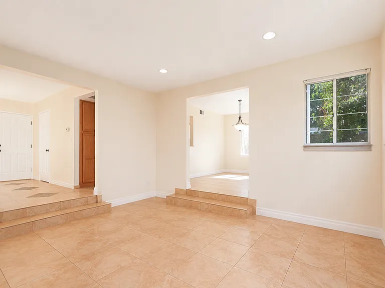 4345 Willow Glen St — Photo 47