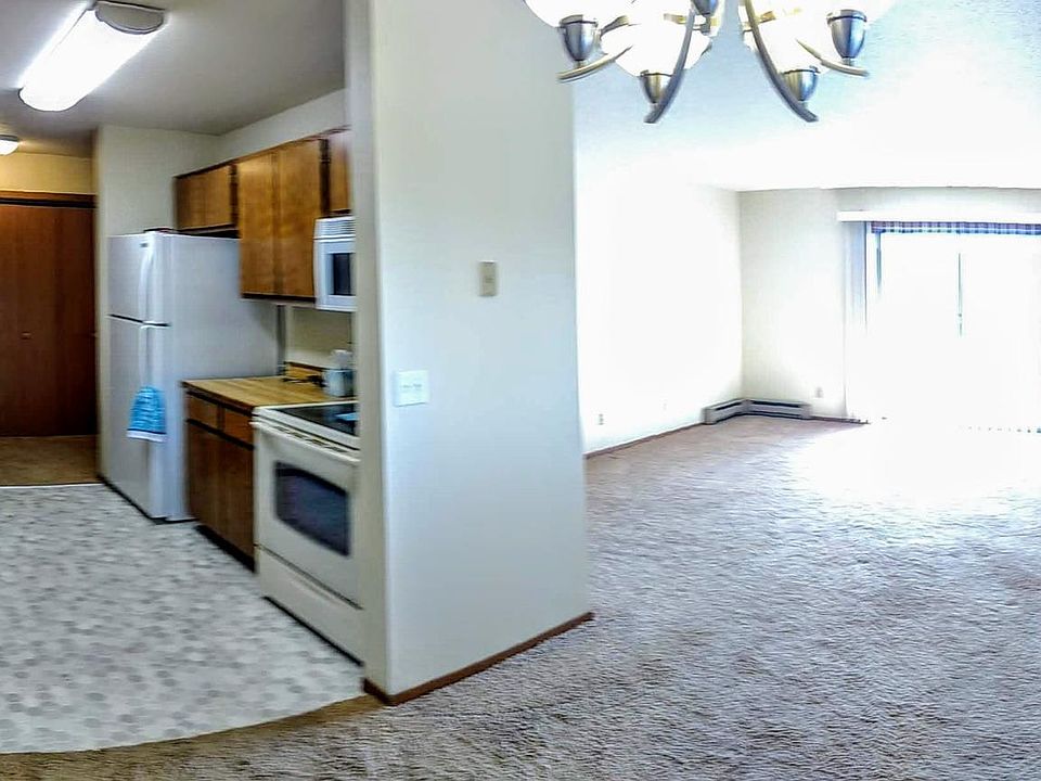 1st image of 3220 9th St S APT 201