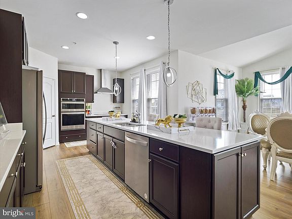 4th image of 18316 Petworth Cir