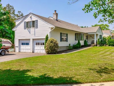 62 Overlea Street N, Massapequa Park, NY, 11762