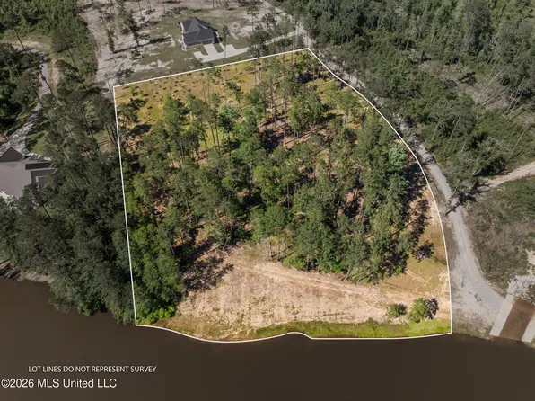 16 Placid Dr, Sumrall, MS 39482