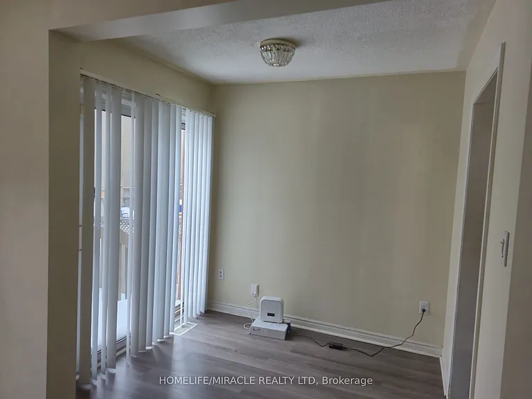 124 Lindenshire Ave #UPPER — Photo 13