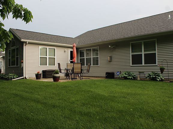 4th image of 2101 Fountain Cir