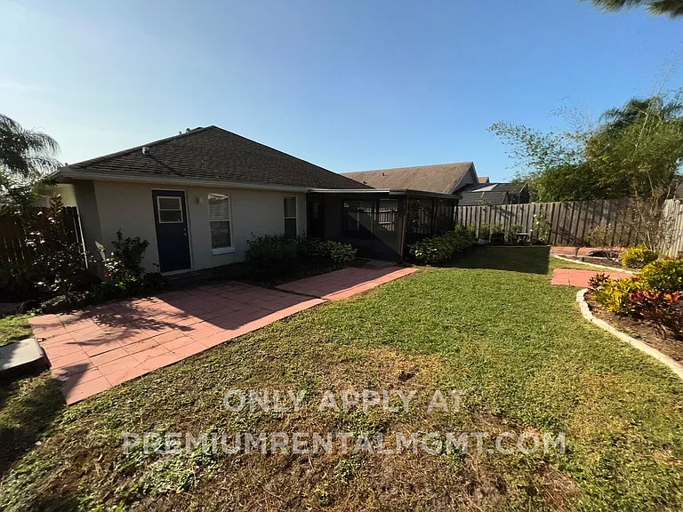 2620 Regency Oak Ln — Photo 23