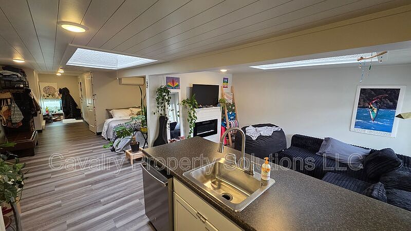1st image of 3947 E Calvary Rd #210