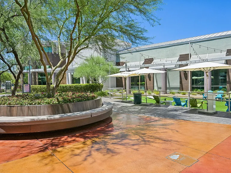 BB Living Desert Ridge — Photo 40